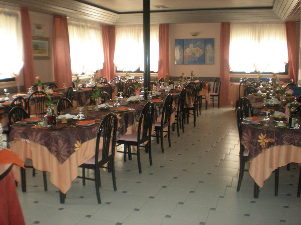 Hotel Eden Viserbella di Rimini Εξωτερικό φωτογραφία
