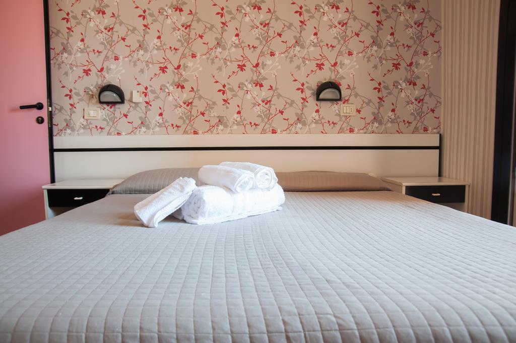Hotel Eden Viserbella di Rimini Εξωτερικό φωτογραφία
