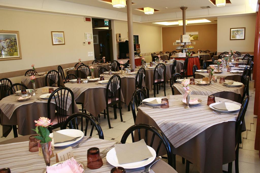Hotel Eden Viserbella di Rimini Εξωτερικό φωτογραφία